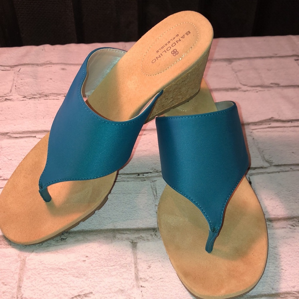 Bandolino Sarita Platform Wedge Sandal in Teal (Blue) size 9